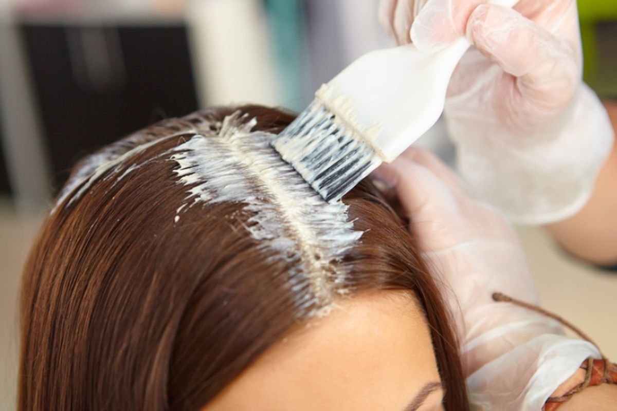 Hati-hati! 3 Tanda Rambut Rusak Karena Terlalu Sering Dicat