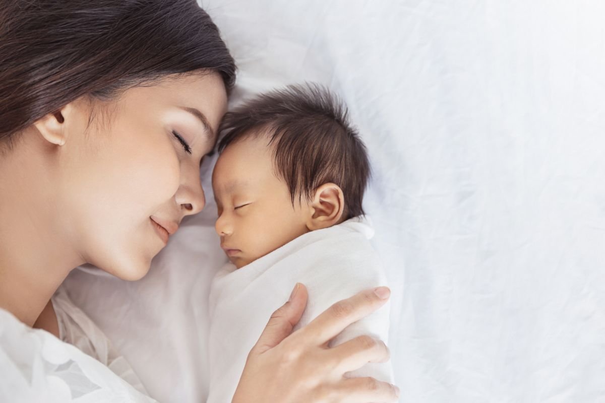 Mungkinkah Ada Perempuan yang Tak Memiliki Naluri Keibuan