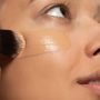 Hindari Memakai Two Way Cake dengan Foundation: Kenali Alasannya!
