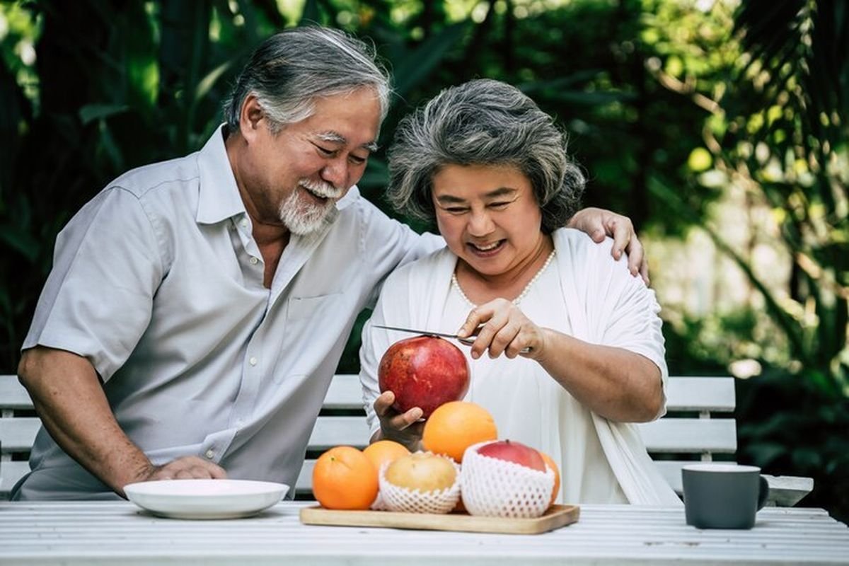 Jangan Abaikan Risiko Defisiensi Vitamin pada Lansia