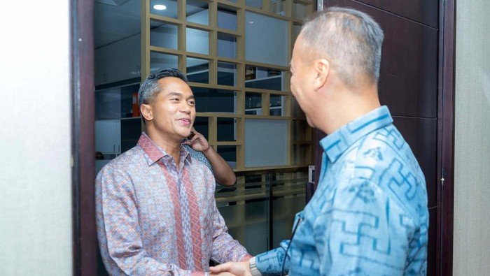 Bersejarah: Anin Undang Menperin dalam Sarasehan Kadin