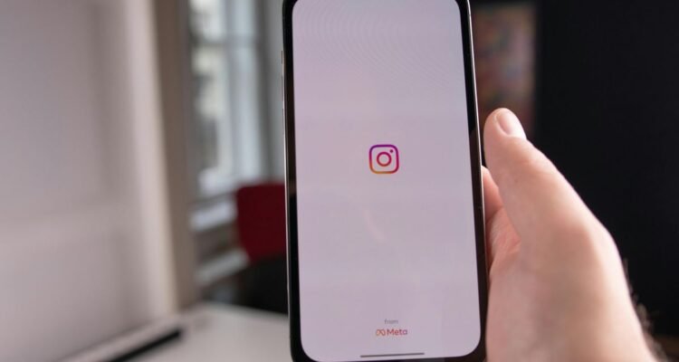 Musik di DM Instagram