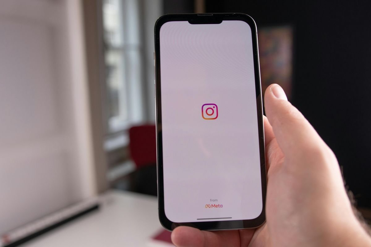 Musik di DM Instagram