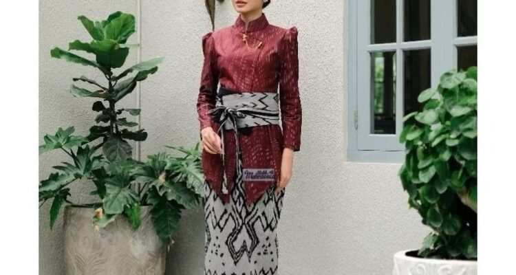 Kebaya Janggan