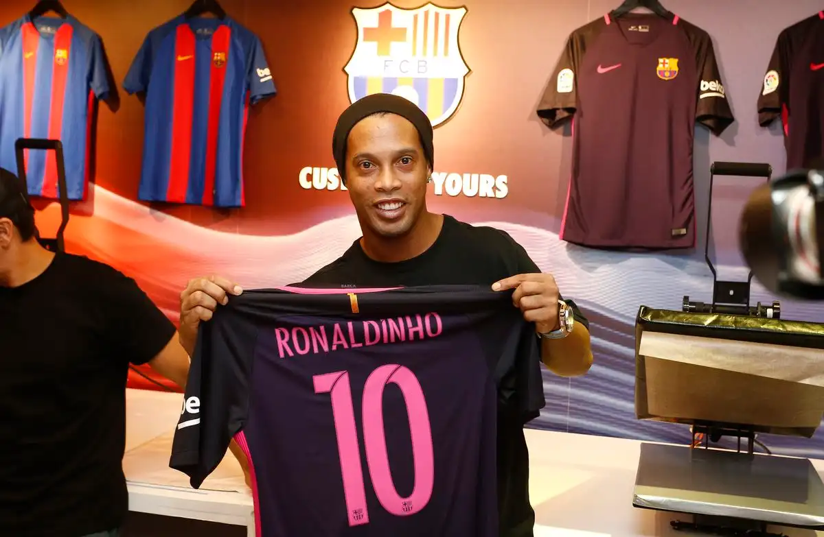 Gaya Hidup Ronaldinho, Legenda Brasil yang Menjadikan Sepak Bola Sebagai Pesta